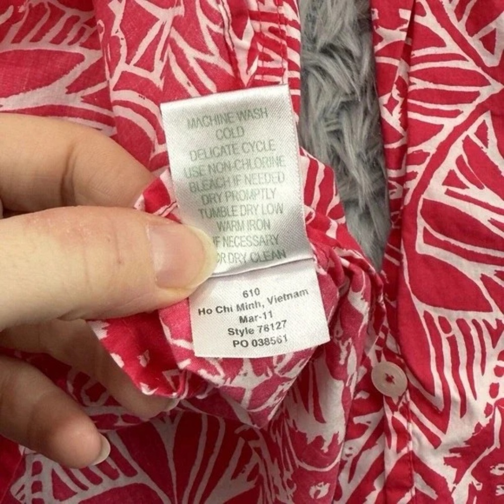 Lilly Pulitzer Top Women's M Pink/Coral Resort Roll Tab Beachy Coastal Button Up - Picture 13 of 13